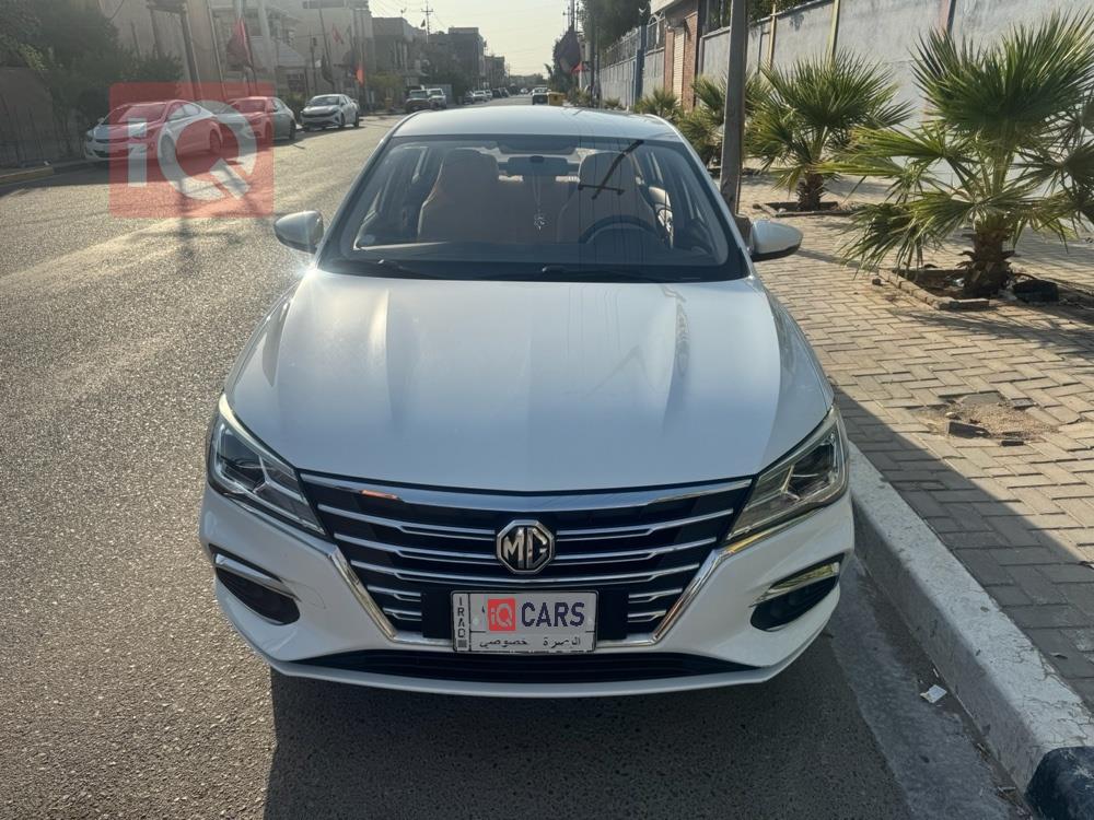 MG 5